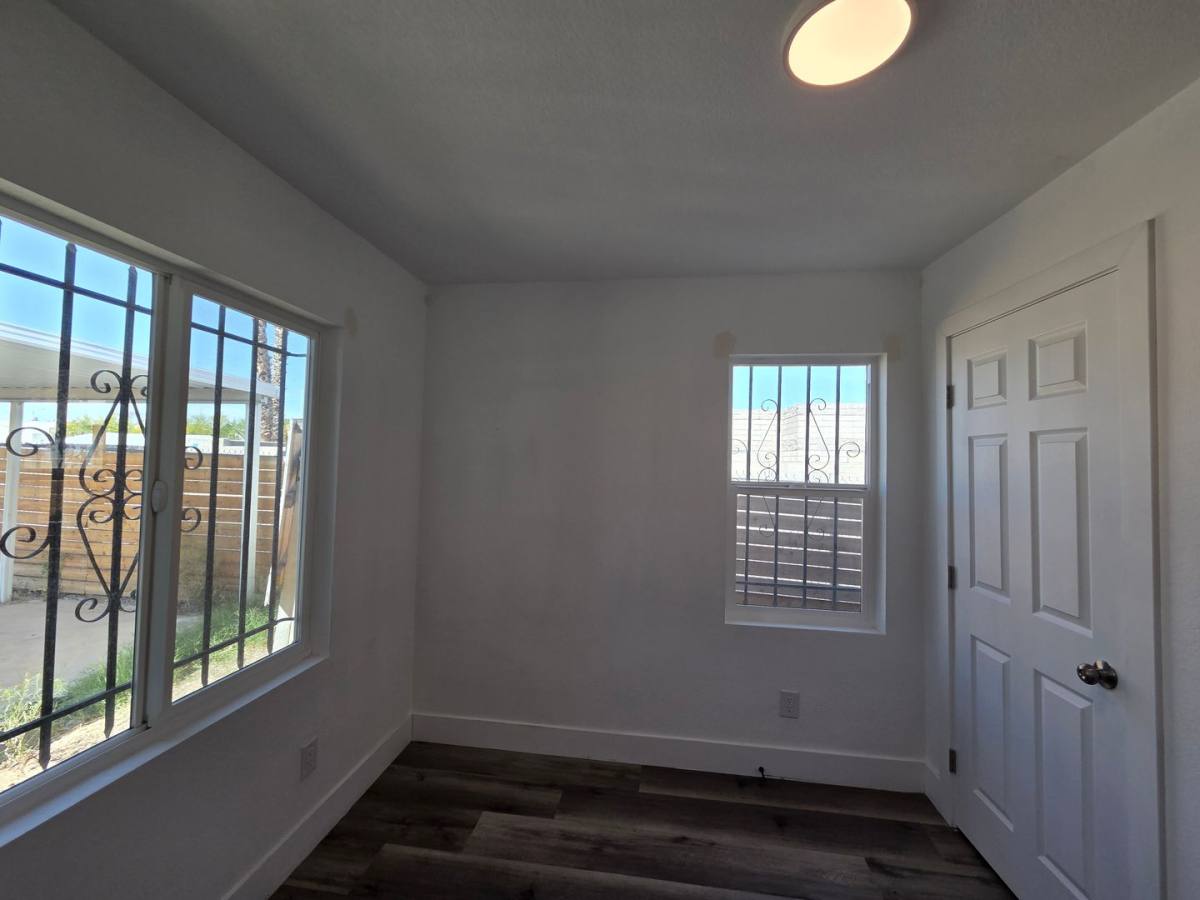 Apartment for rent at 320 N 10th St, Las Vegas, NV 89101