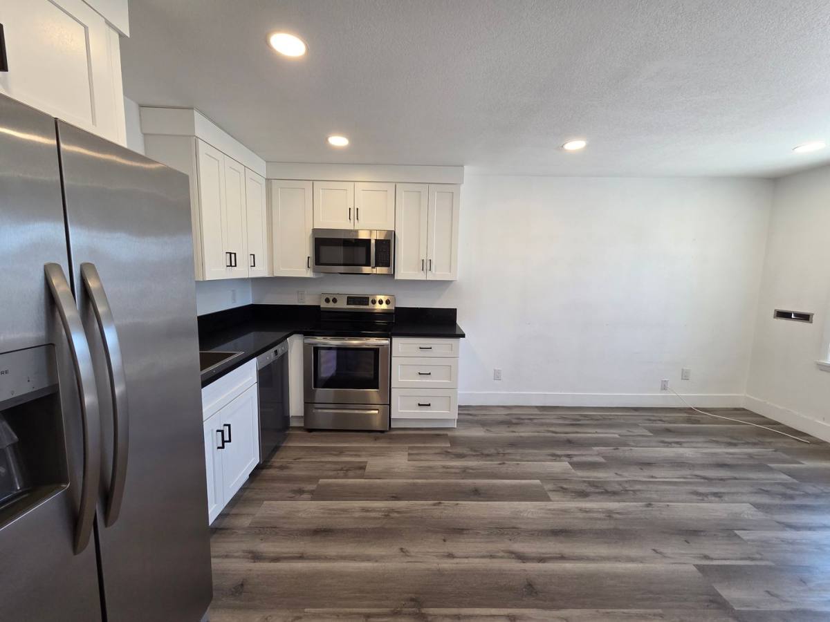 Apartment for rent at 320 N 10th St, Las Vegas, NV 89101