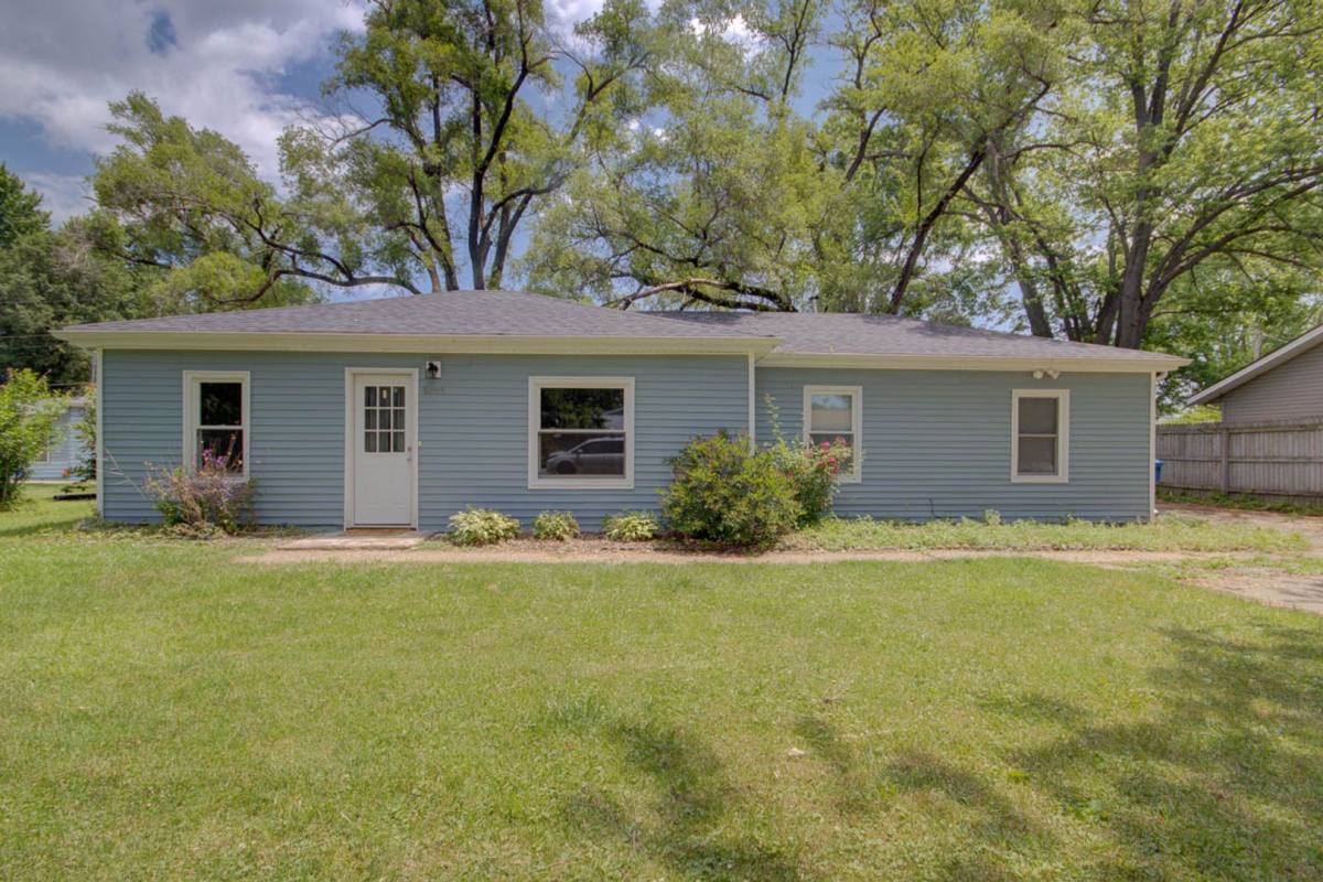House for rent at 4344 9th St, East Moline, IL 61244