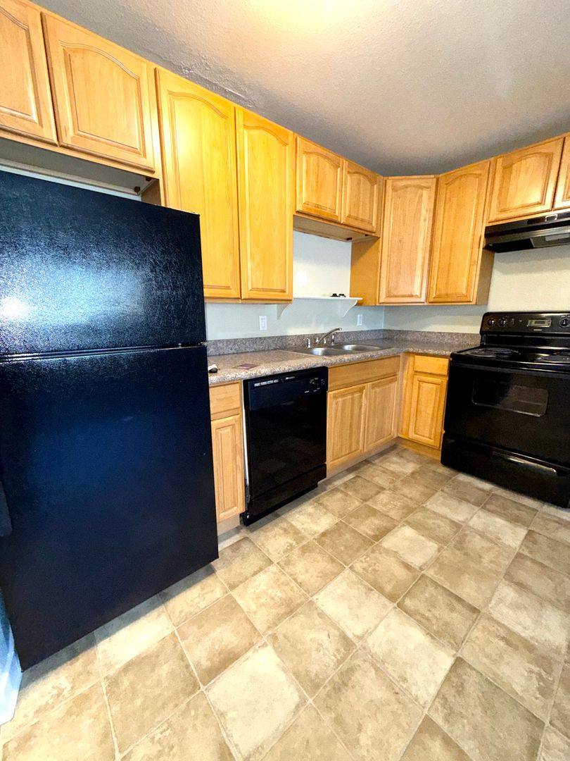 Townhouse for rent at 12505-12511 98th Ave Court SW, Lakewood, WA 98498