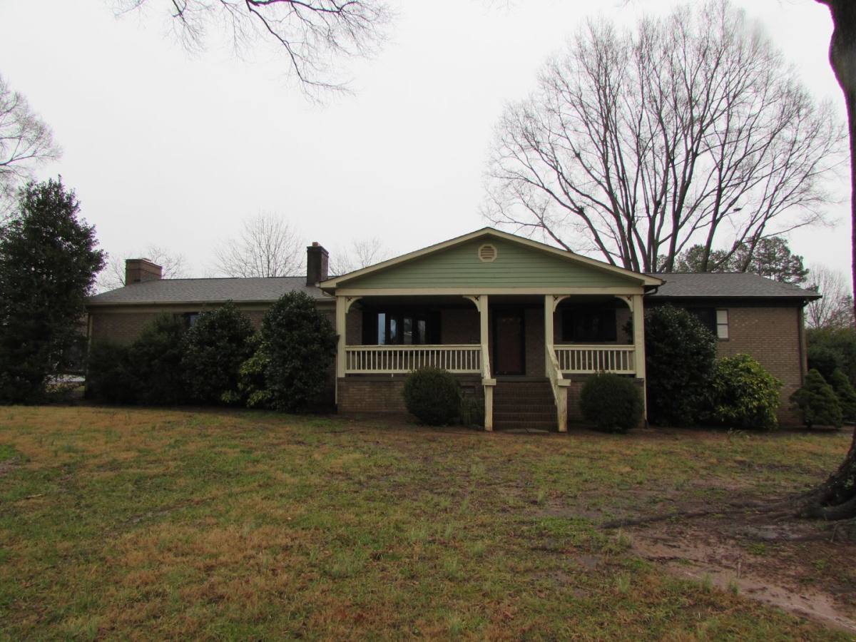 2725 Sloop Rd, Mount Ulla, NC 28125 - House for Rent - Image 1