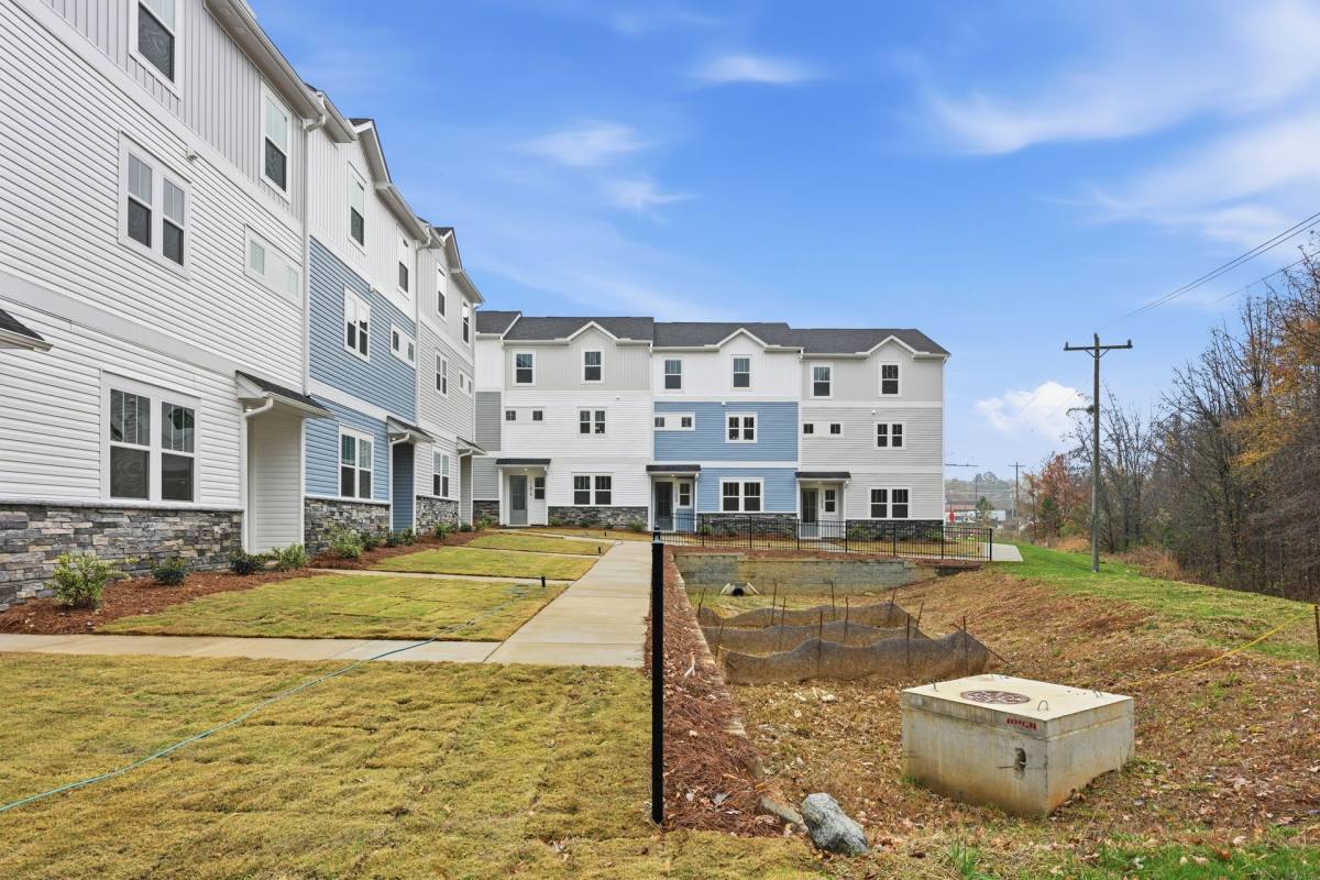 Townhouse for rent at 10317 Rozzelles Ferry Rd, Charlotte, NC 28214