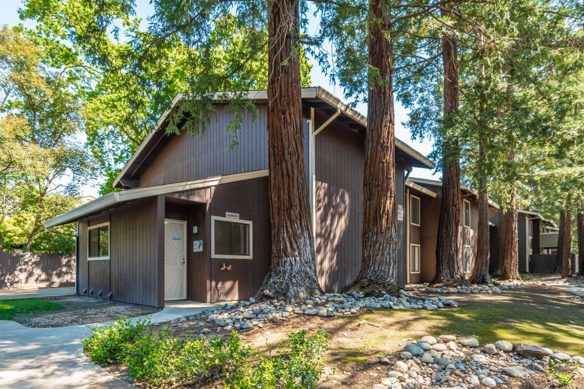 Apartment for rent at 1000 Fulton Ave, Sacramento, CA 95825