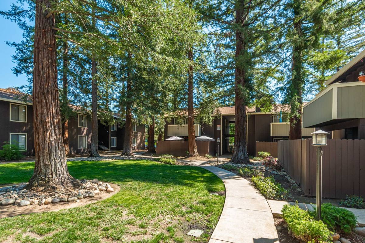 Apartment for rent at 1000 Fulton Ave, Sacramento, CA 95825