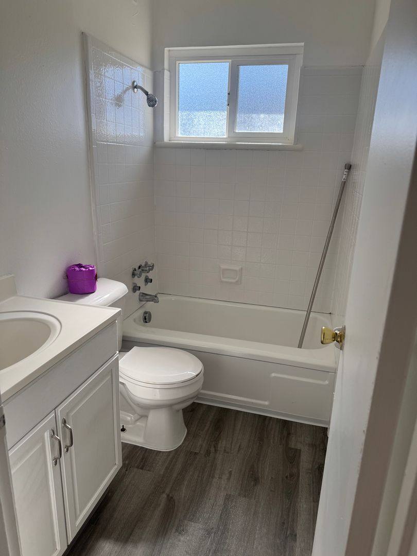 Apartment for rent at 1521 E 8th St, Davis, CA 95616