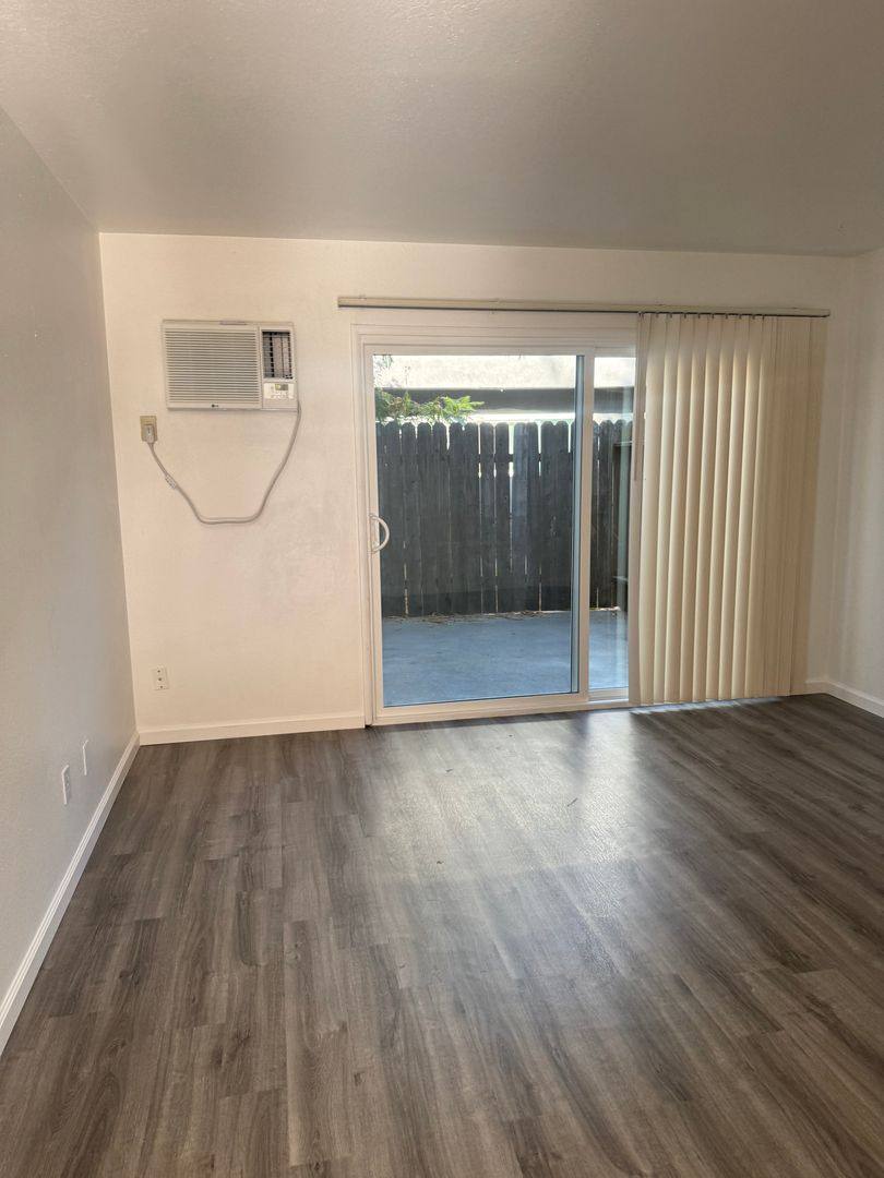 Apartment for rent at 1521 E 8th St, Davis, CA 95616