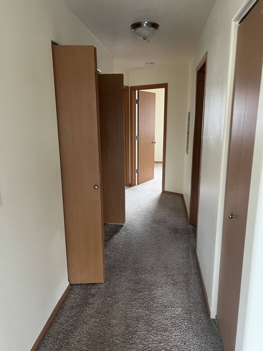 Apartment for rent at 10108 E Appleway Ave, Veradale, WA 99037