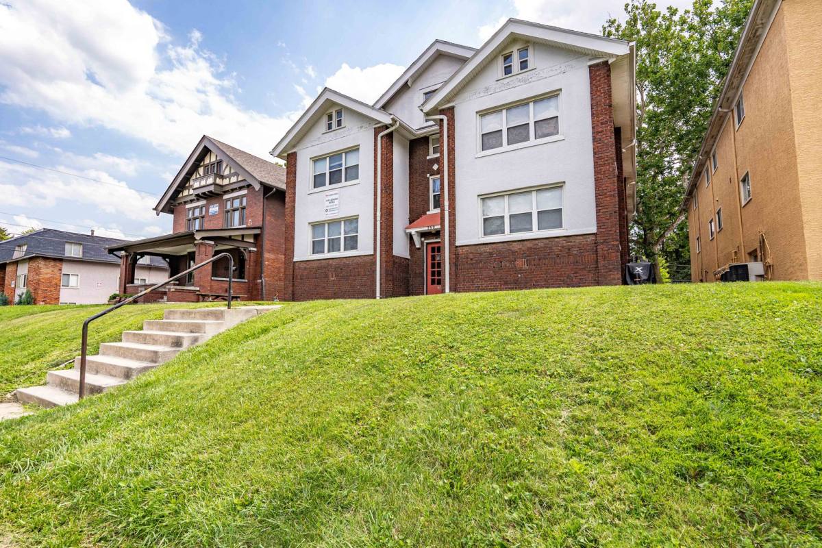 Apartment for rent at 299 E 15th Ave, Columbus, OH 43201