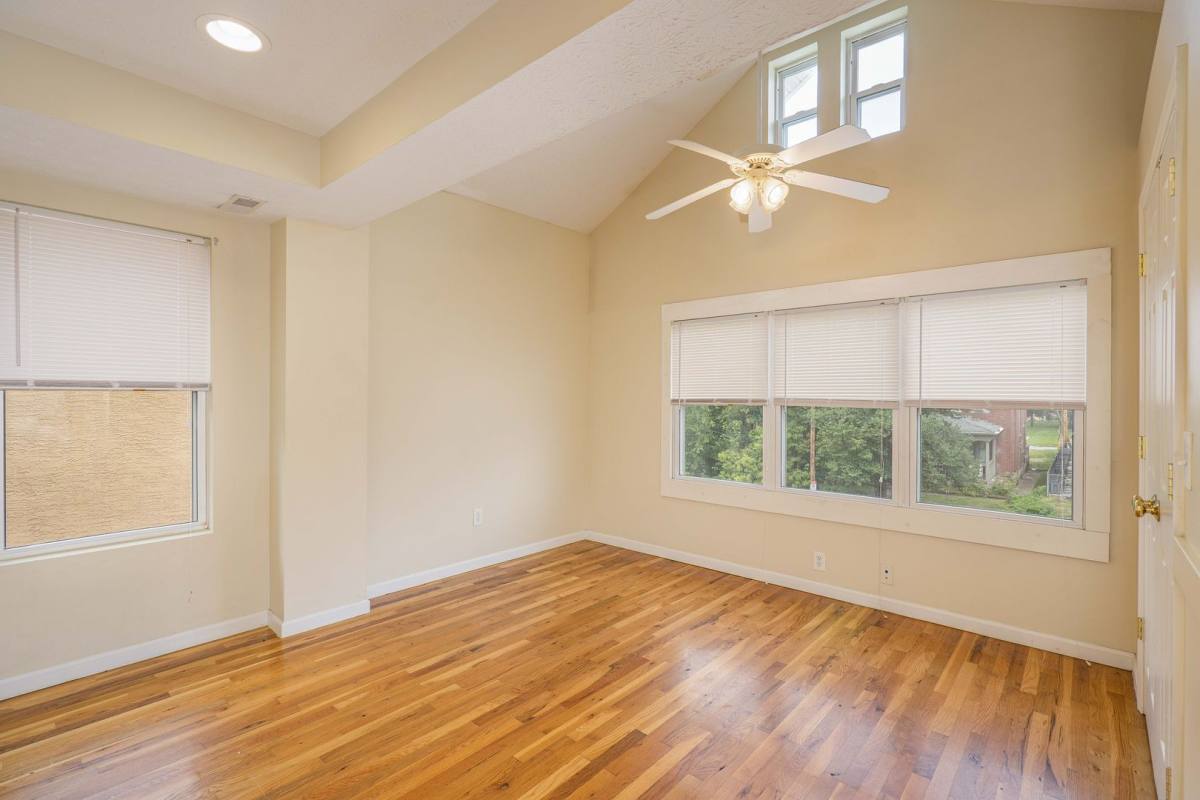 Apartment for rent at 299 E 15th Ave, Columbus, OH 43201