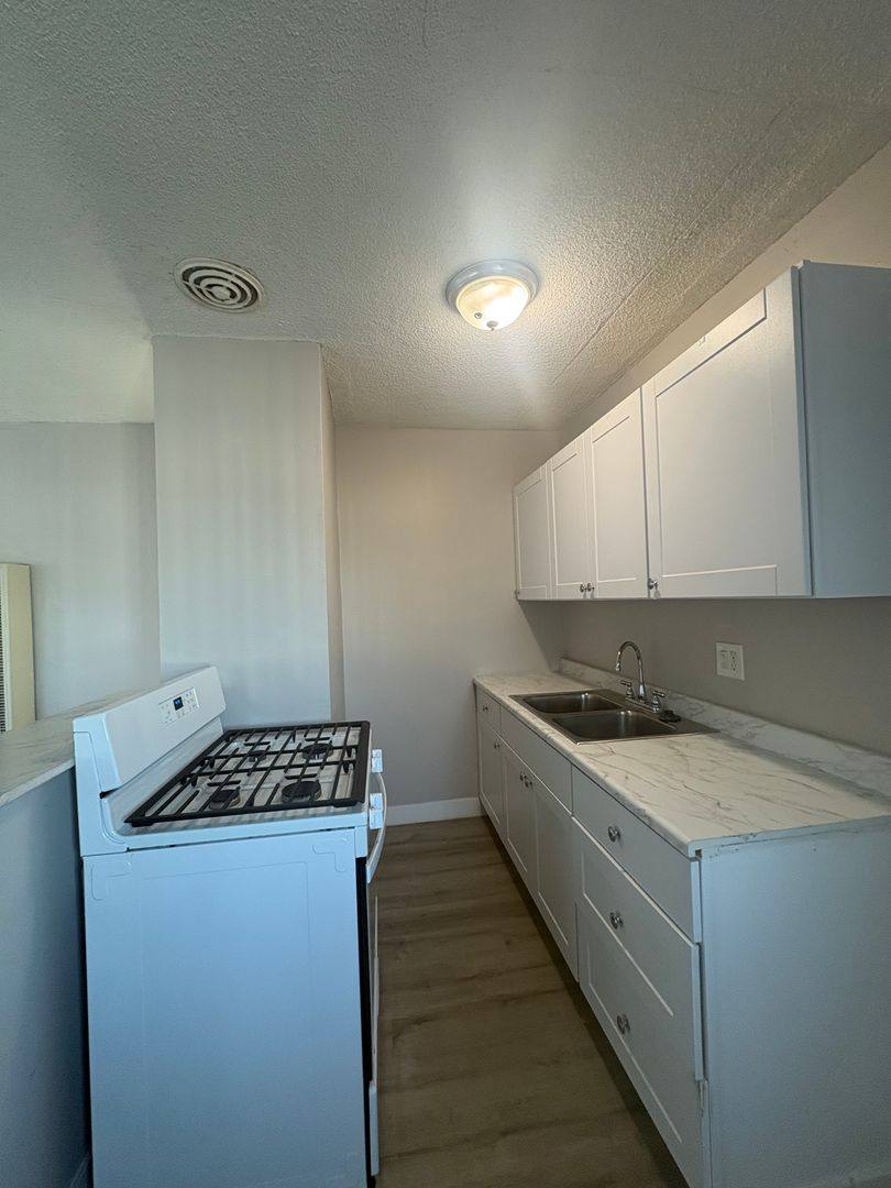 Apartment for rent at 3351 Marine Ave, Gardena, CA 90249