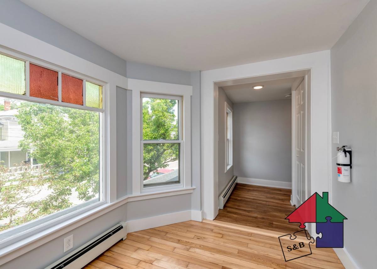 Apartment for rent at 166 N Winooski Ave, Burlington, VT 05401