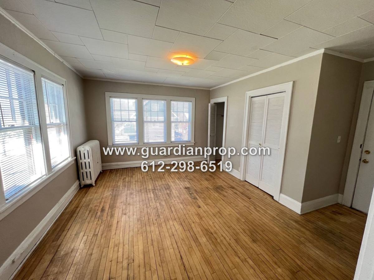 Apartment for rent at 2057 Cxl 7 31 26 Laurel Ave, Saint Paul, MN 55104