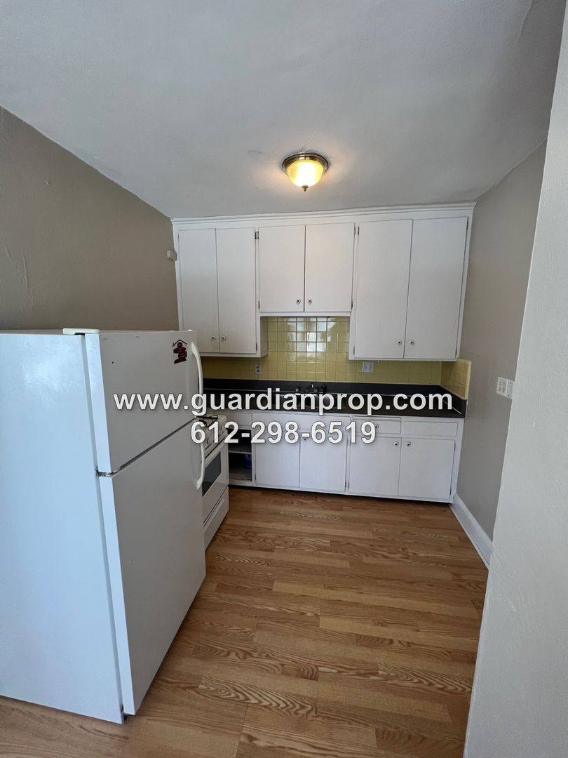 Apartment for rent at 2057 Cxl 7 31 26 Laurel Ave, Saint Paul, MN 55104
