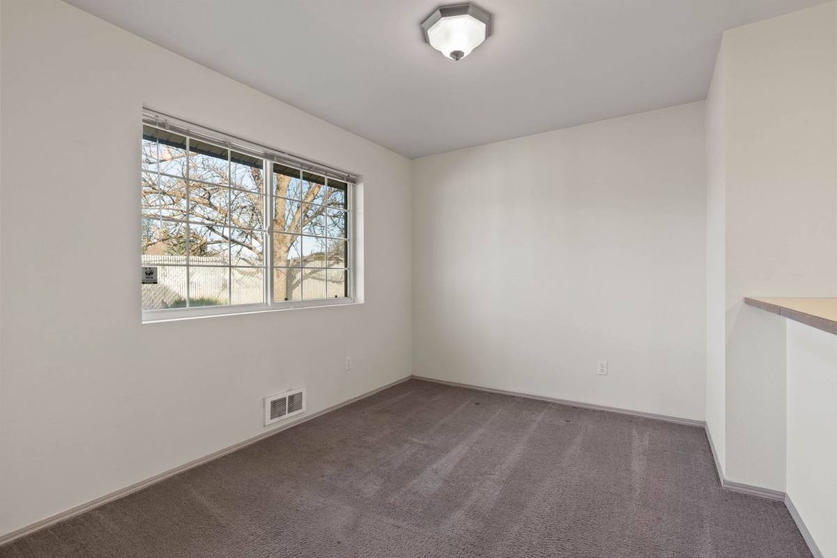 Apartment for rent at 12002 E Valleyway Ave, Spokane, WA 99206