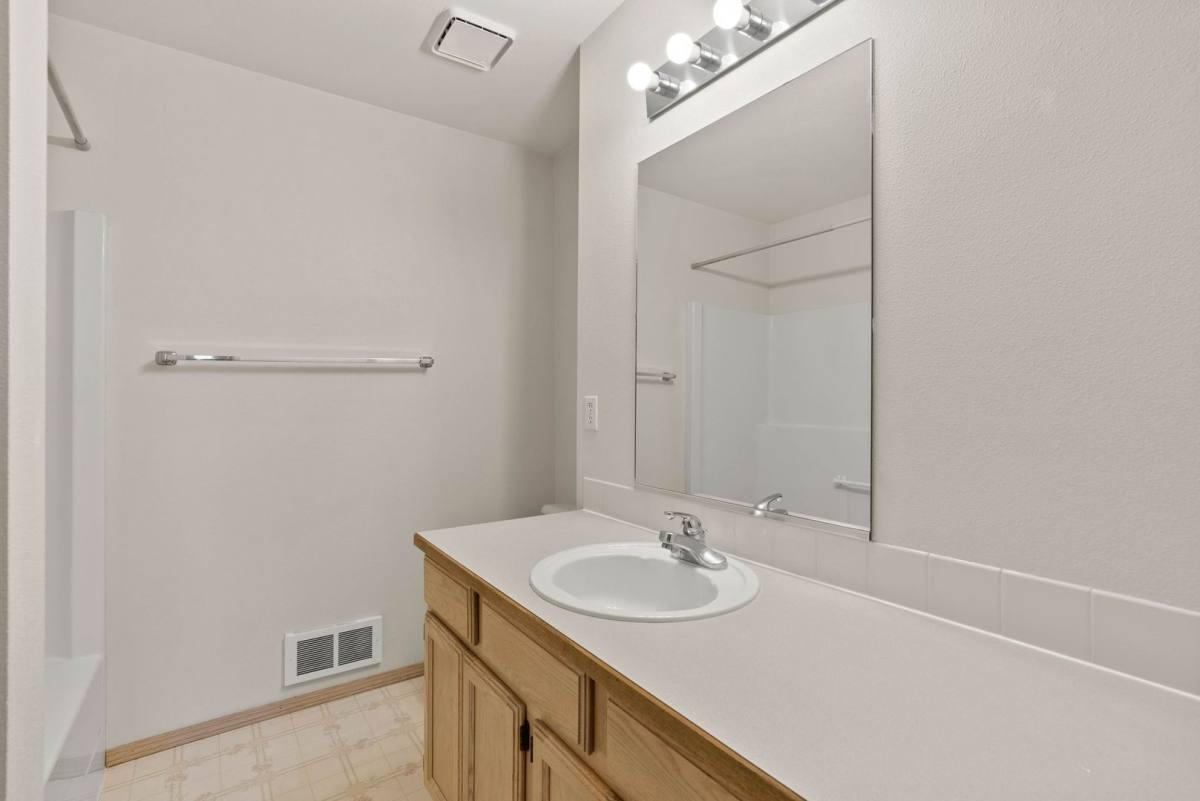 Apartment for rent at 12002 E Valleyway Ave, Spokane, WA 99206