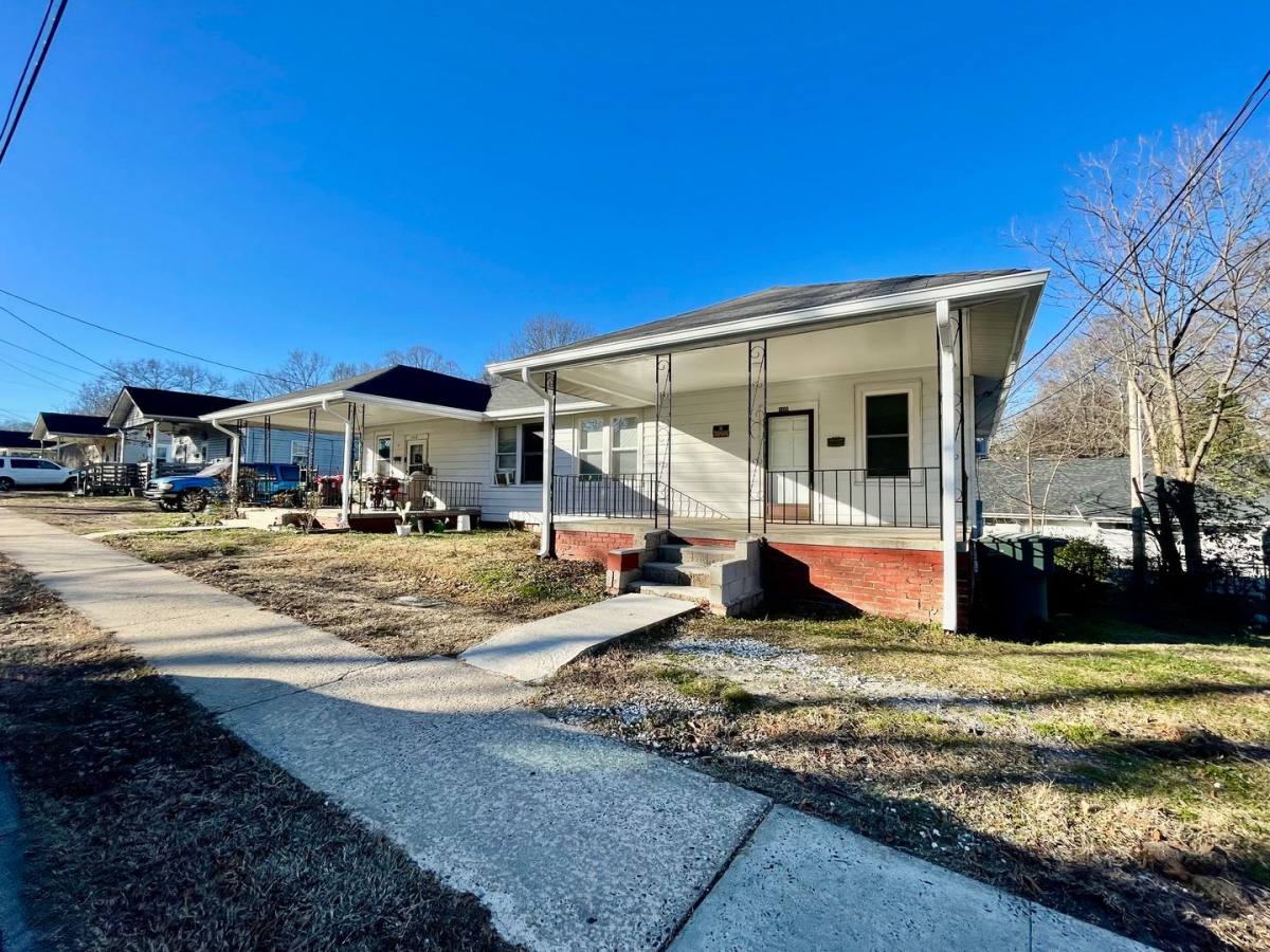 House for rent at 105 Ssummit St, Gastonia, NC 28052