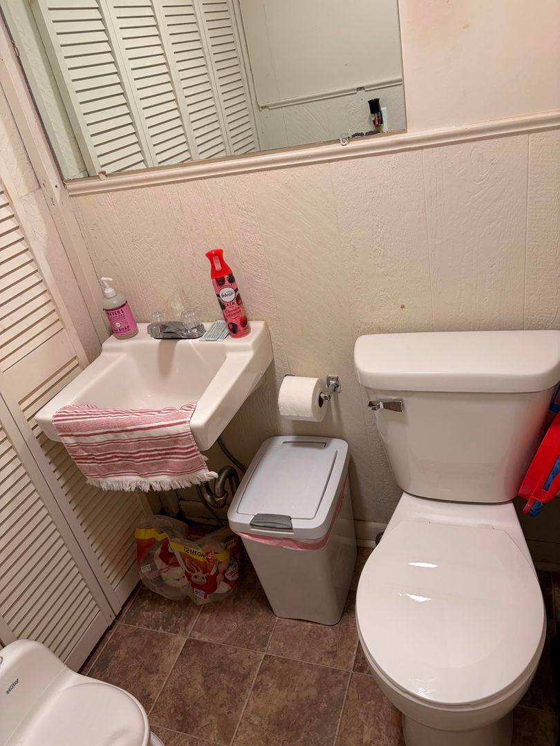 Apartment for rent at 305 Church St, Lafayette, TN 37083
