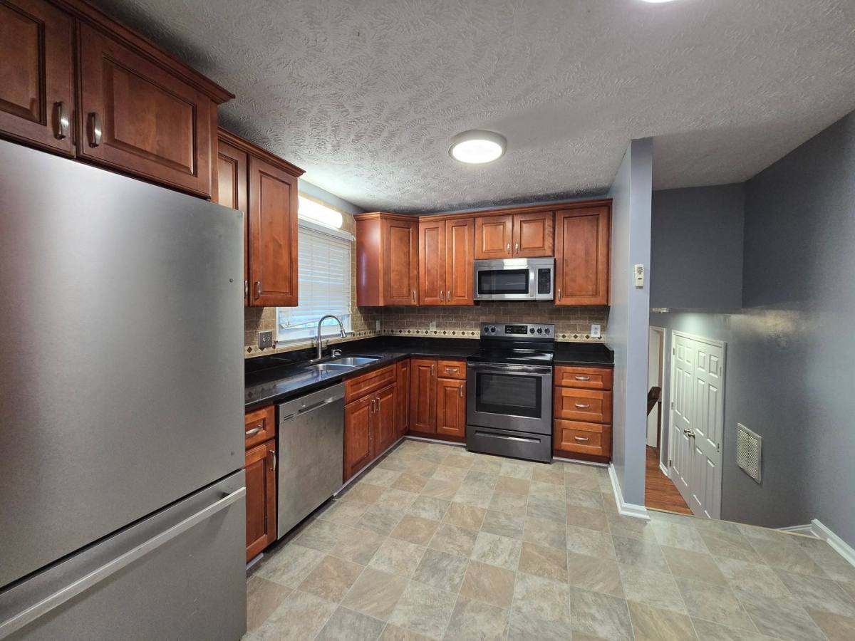 House for rent at 6957 Bone Creek Dr, Fayetteville, NC 28314