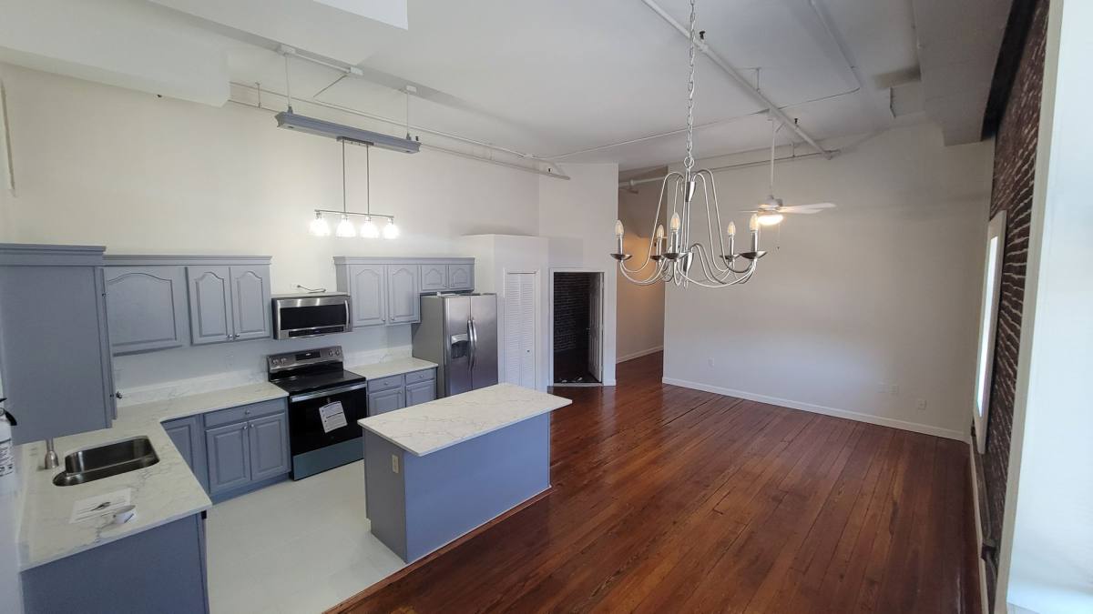 Apartment for rent at 121 W Jackson Ave, Knoxville, TN 37921