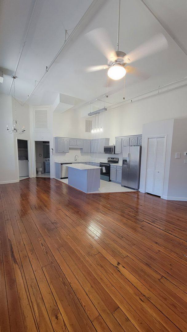 Apartment for rent at 121 W Jackson Ave, Knoxville, TN 37921