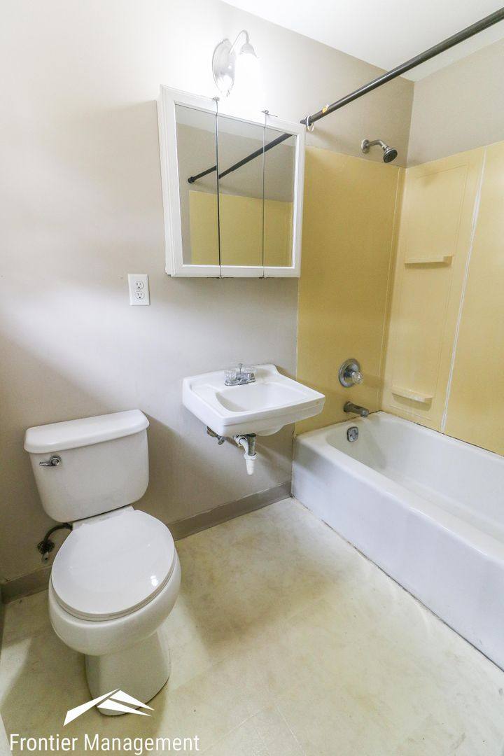 Apartment for rent at 2103 Green Ave, Manhattan, KS 66502