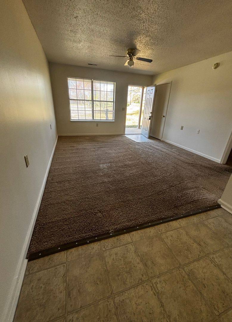 Apartment for rent at 1601 W Elm St, Athens, AL 35611