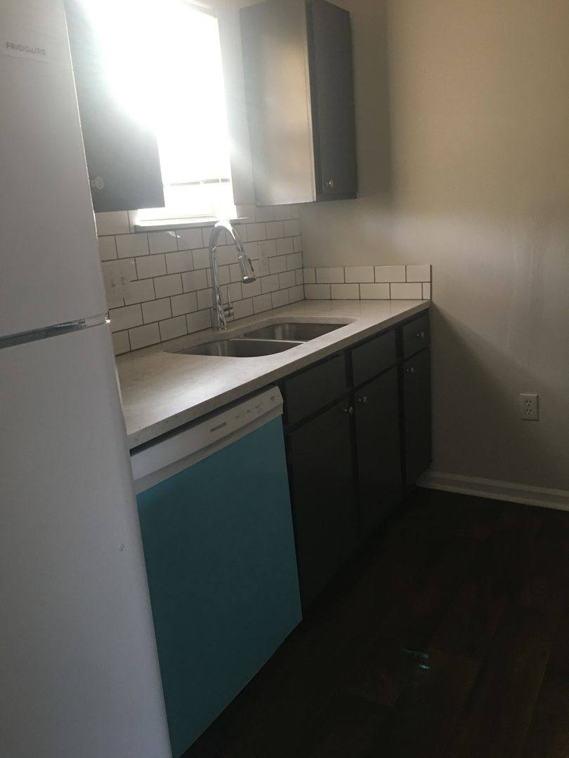 Apartment for rent at 1601 W Elm St, Athens, AL 35611