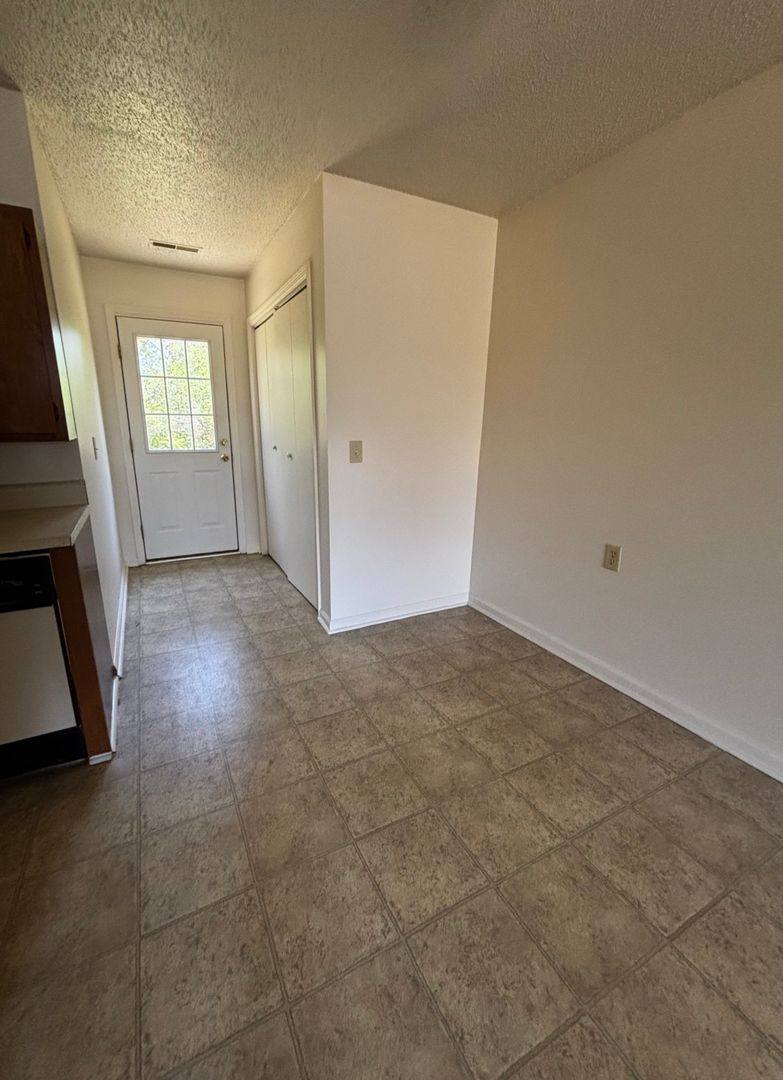 Apartment for rent at 1601 W Elm St, Athens, AL 35611