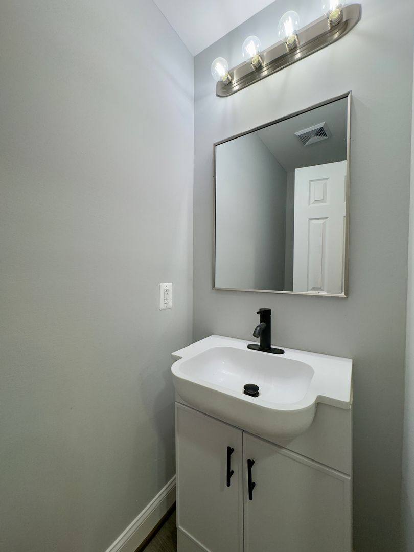 Townhouse for rent at 115 S Eaton St, Baltimore, MD 21224