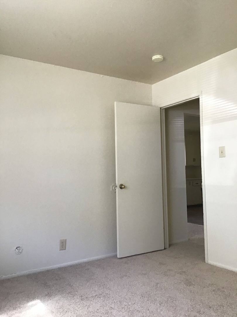 Apartment for rent at 1027 F St, Marysville, CA 95901