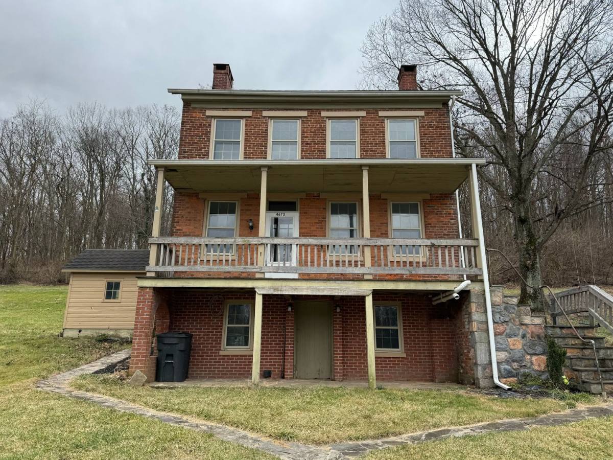 House for rent at 4672 Myers Rd, Glen Rock, PA 17327