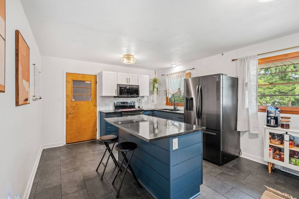 House for rent at 1416 University Dr, Manhattan, KS 66502