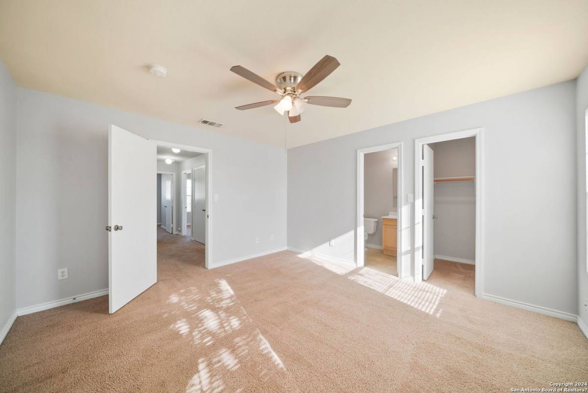 Townhouse for rent at 6410 Summit Oak, San Antonio, TX 78229
