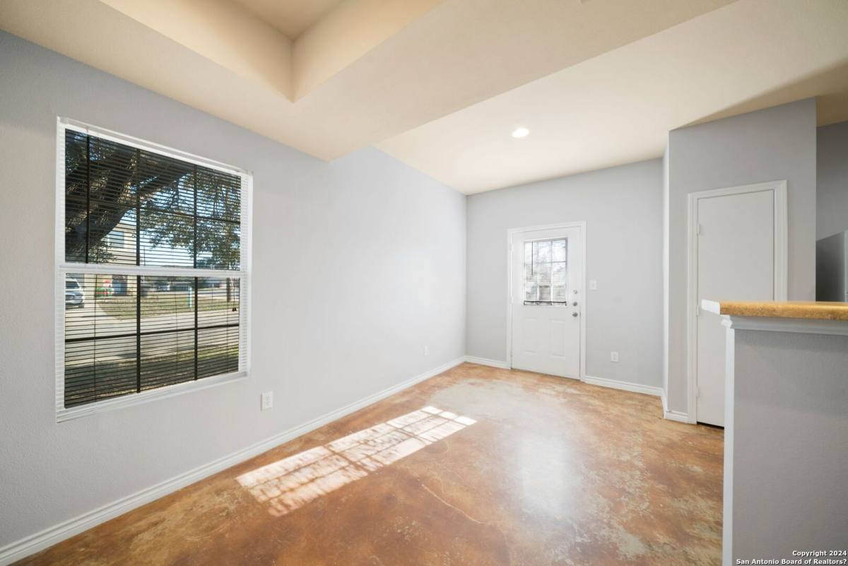 Townhouse for rent at 6410 Summit Oak, San Antonio, TX 78229