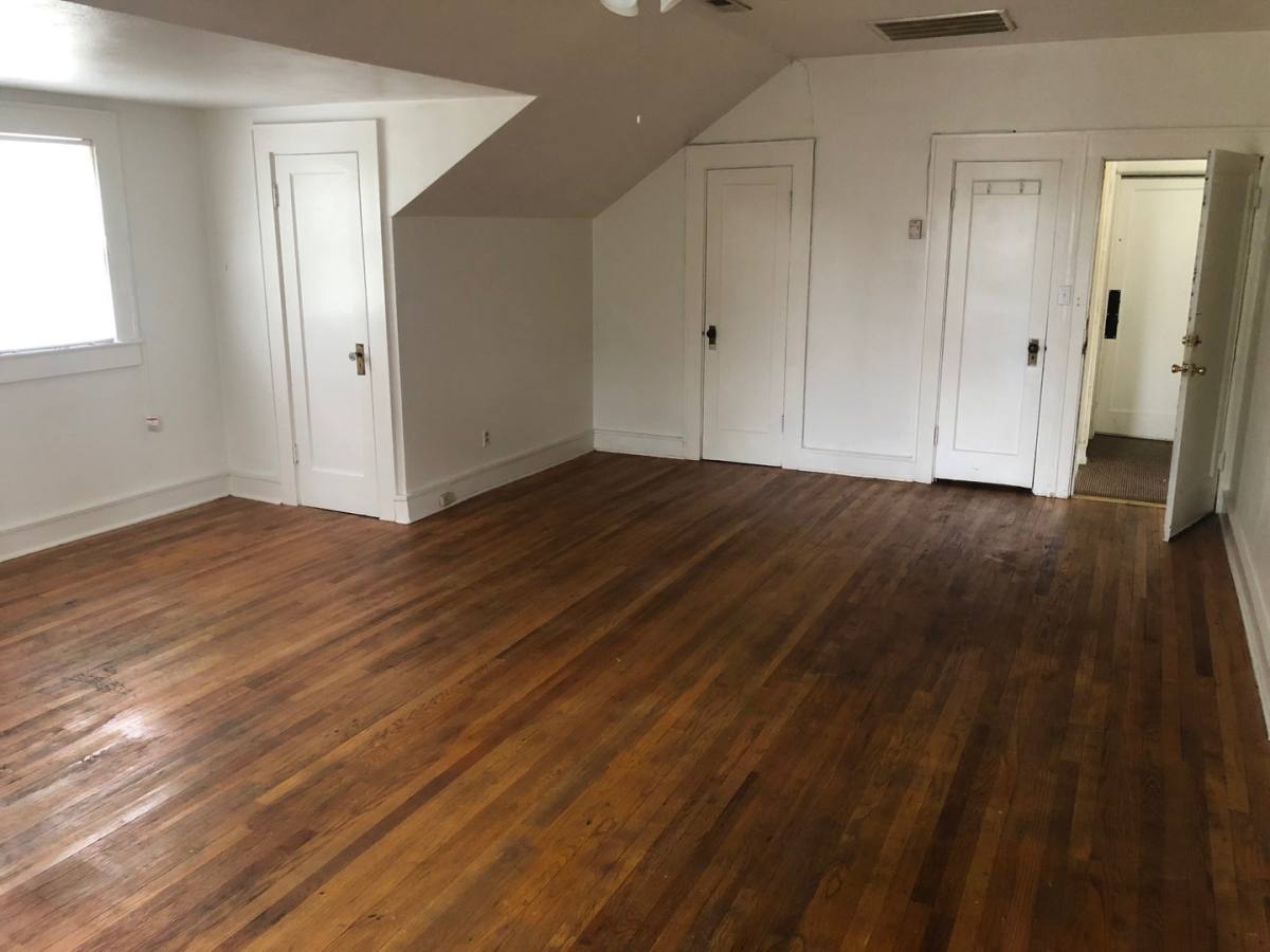 Apartment for rent at 106 N Houston St #6, Athens, AL 35611