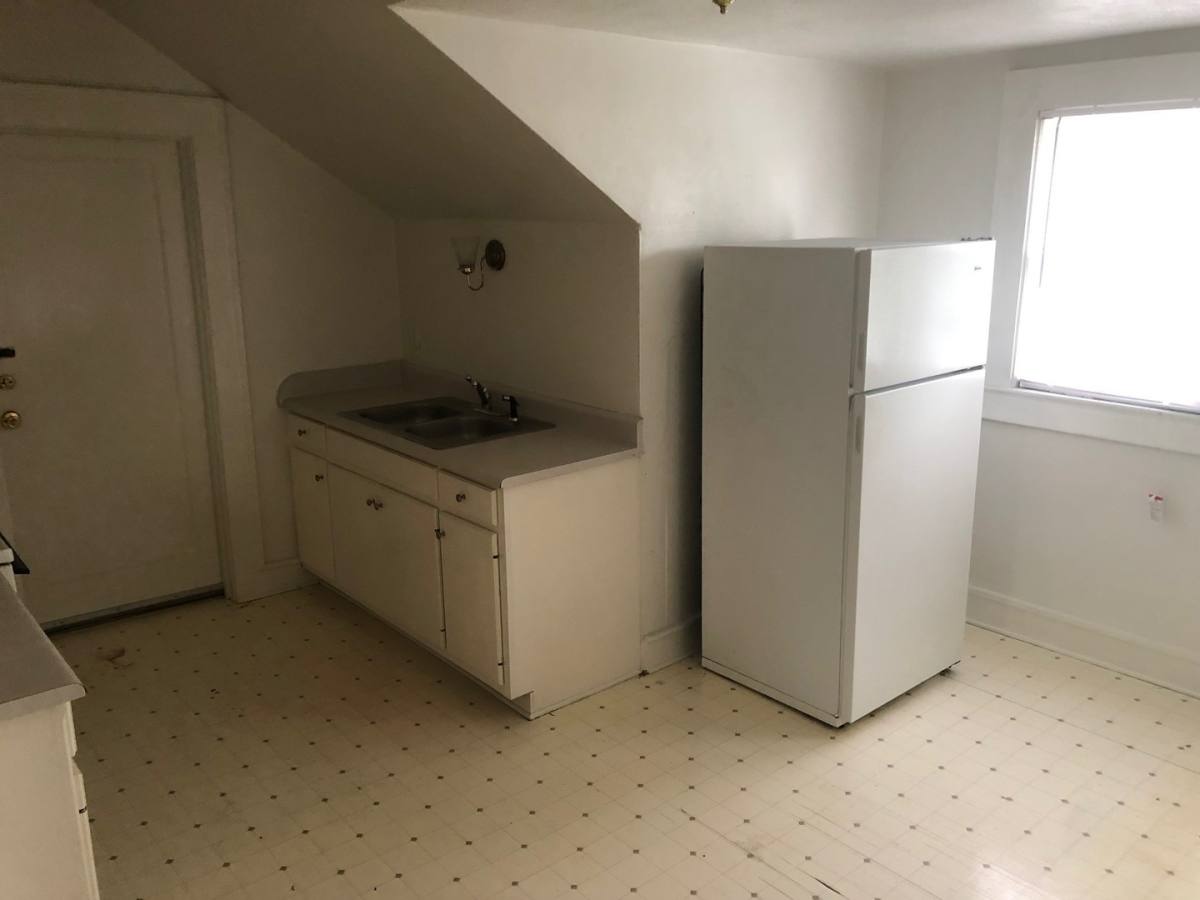 Apartment for rent at 106 N Houston St #6, Athens, AL 35611