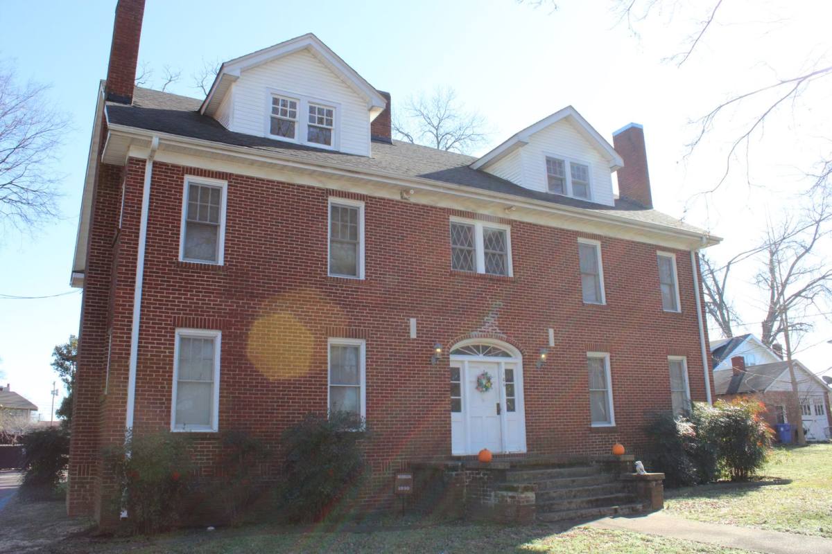 Apartment for rent at 106 N Houston St #6, Athens, AL 35611
