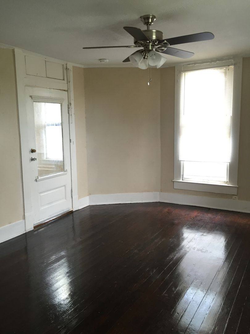 House for rent at 1018 Olive St, San Antonio, TX 78202