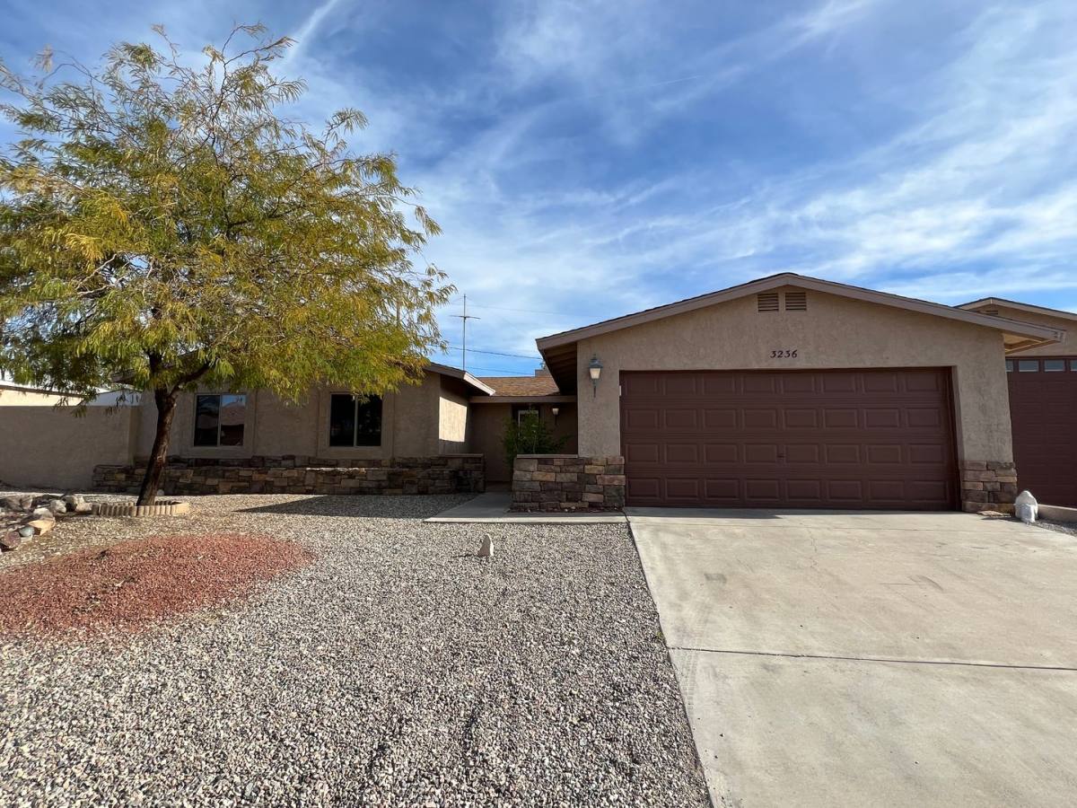 House for rent at 3236 Silversmith Dr, Lake Havasu City, AZ 86406