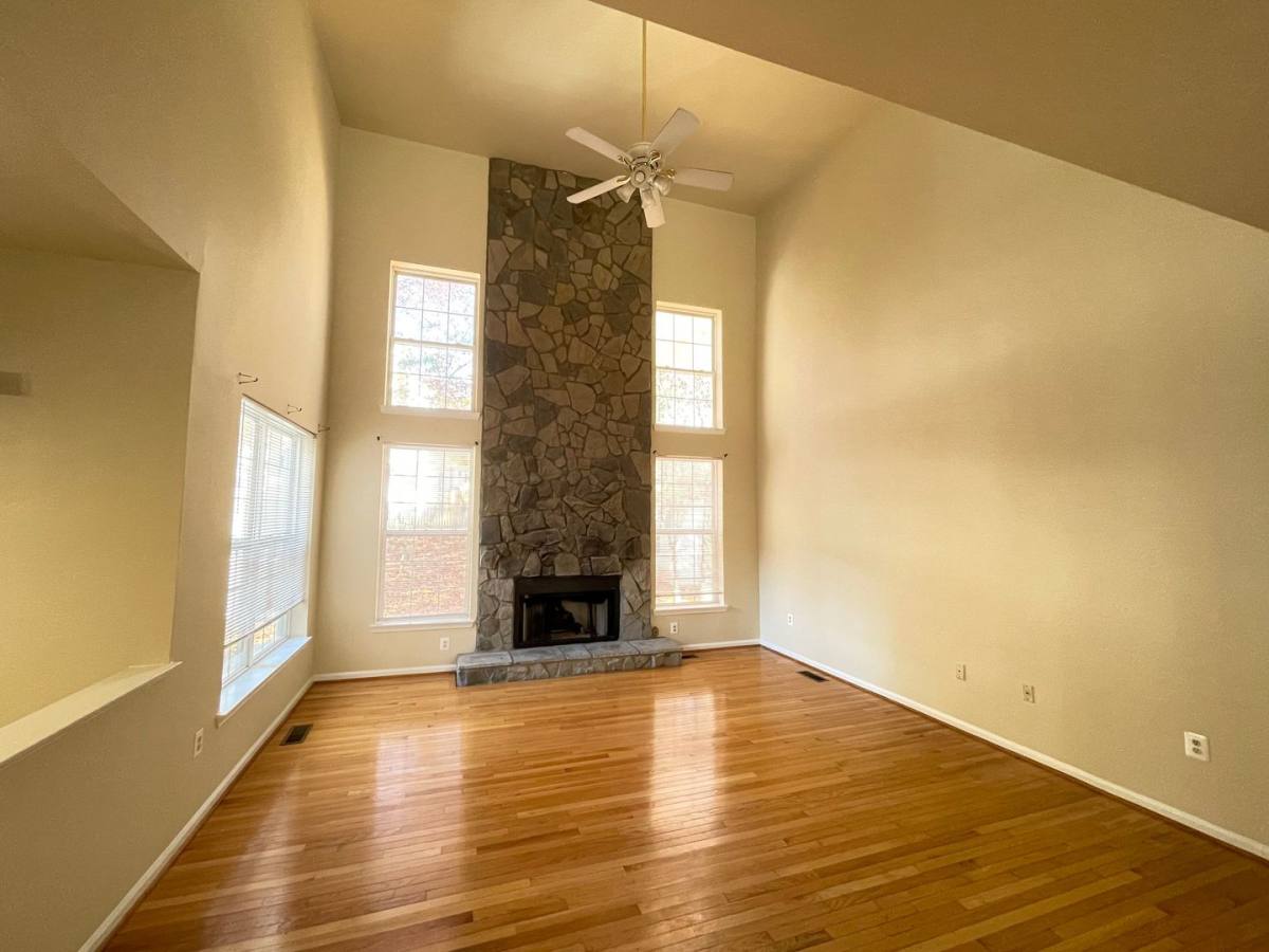 House for rent at 15518 Toddsbury Lane, Manassas, VA 20112