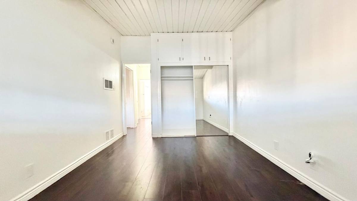 Apartment for rent at 4115 Palmwood Dr, Los Angeles, CA 90008
