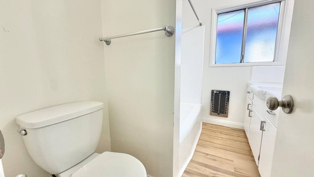 Apartment for rent at 4115 Palmwood Dr, Los Angeles, CA 90008