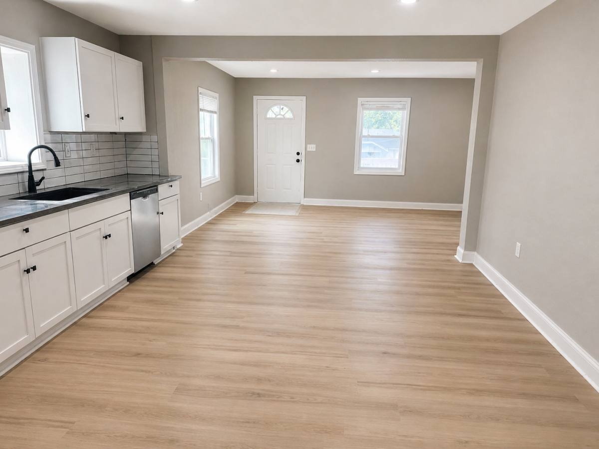 Apartment for rent at 1524 E 51st St, Kansas City, MO 64110