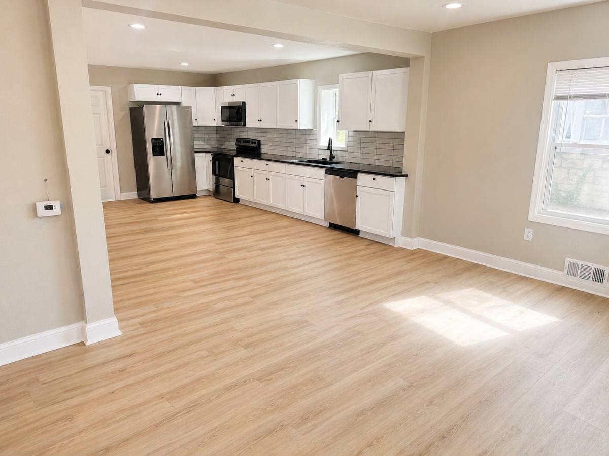 Apartment for rent at 1524 E 51st St, Kansas City, MO 64110