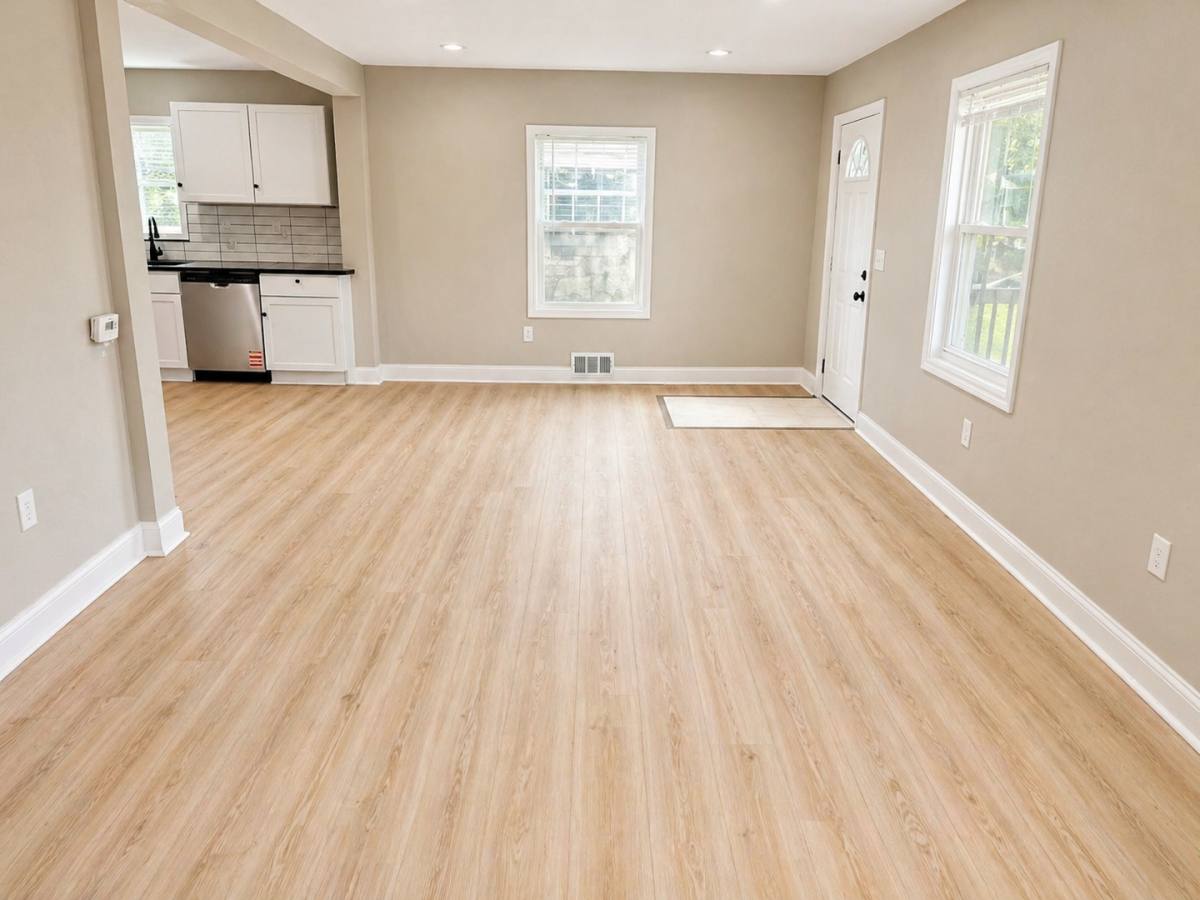 Apartment for rent at 1524 E 51st St, Kansas City, MO 64110
