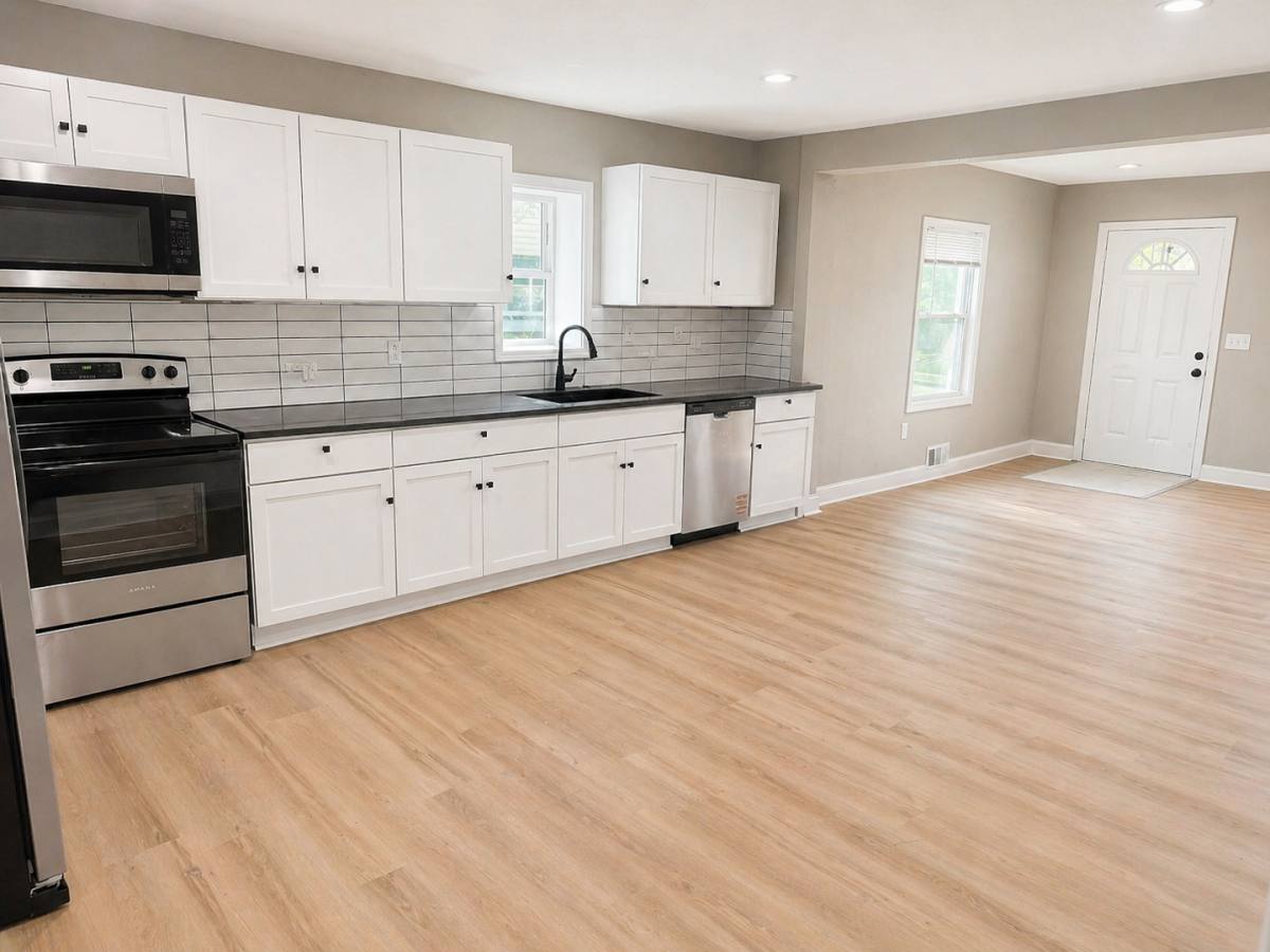 Apartment for rent at 1524 E 51st St, Kansas City, MO 64110