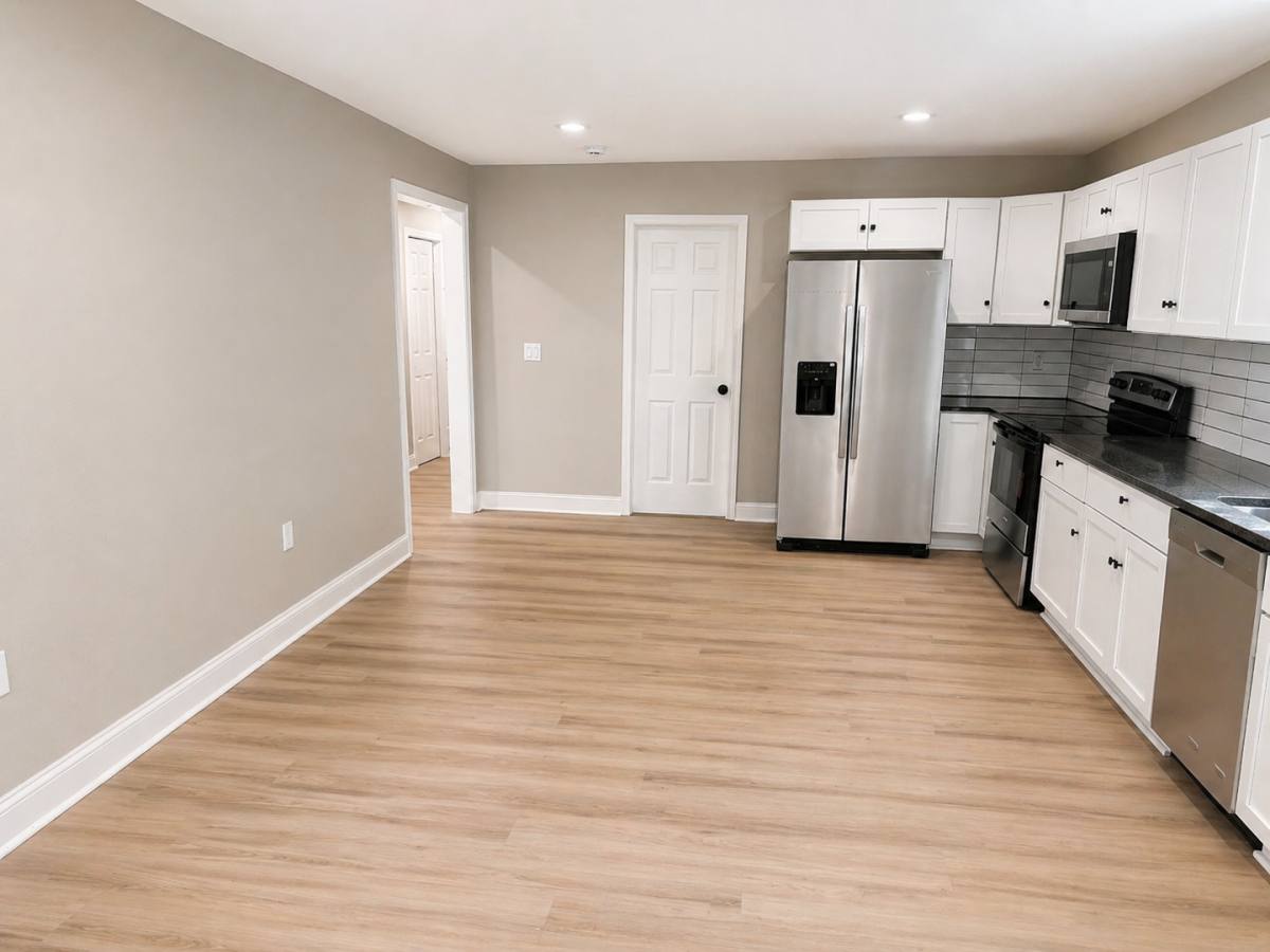Apartment for rent at 1524 E 51st St, Kansas City, MO 64110