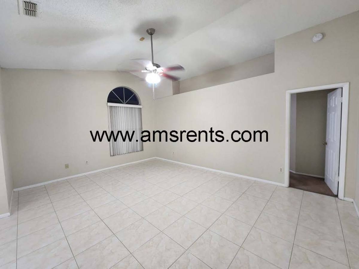 House for rent at 3285 Peace Pipe Dr, Kissimmee, FL 34746