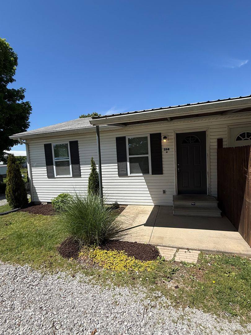 Apartment for rent at 264 Peterson Ave, Auburn, KY 42206