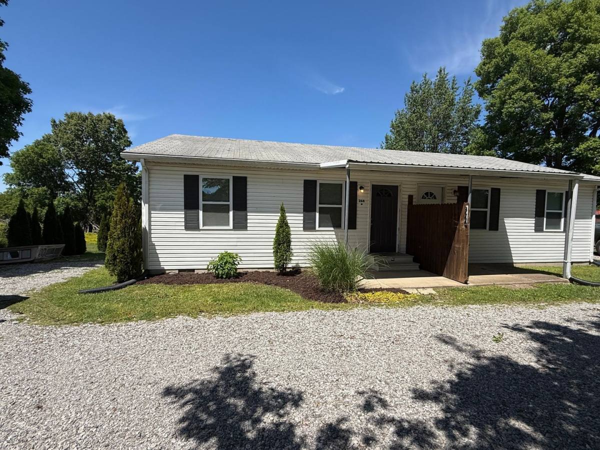Apartment for rent at 264 Peterson Ave, Auburn, KY 42206